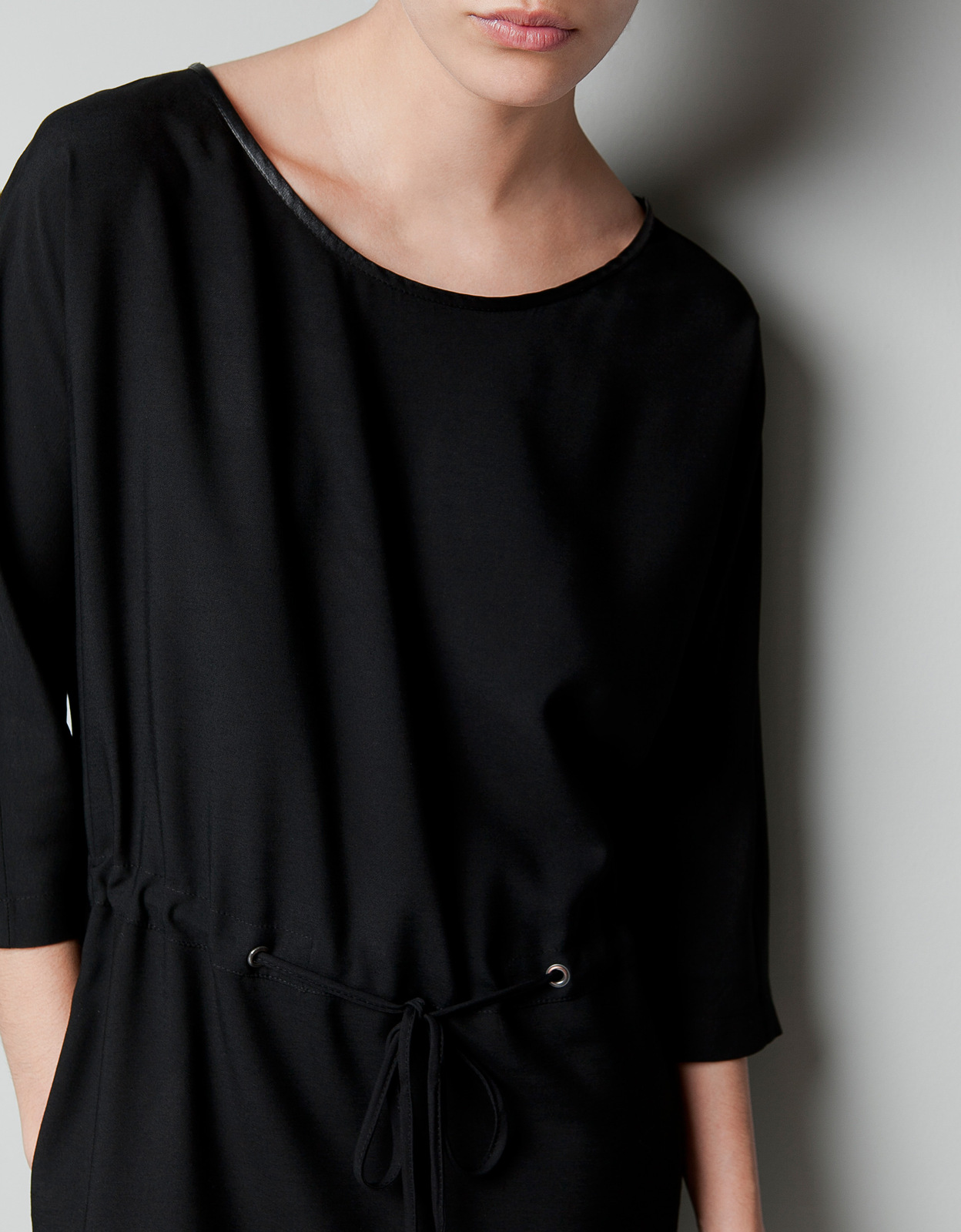 Zara fekete ruha 2012.10.21 fotója