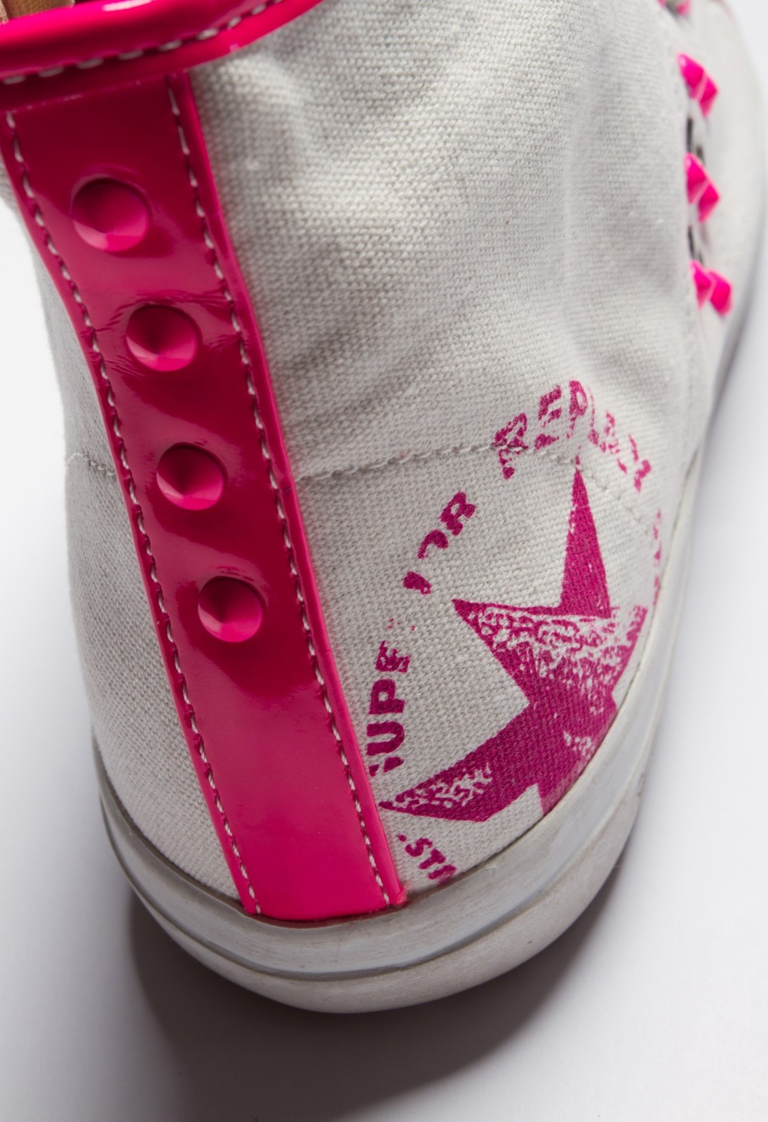Replay pink-fehér gyöngyös tornacipő 2013.4.12 #39427 fotója