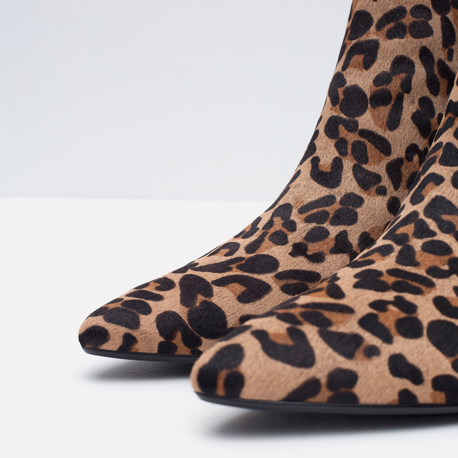 Zara magassarkú leopárdmintás bőr bokacsizma 2015.10.15 fotója