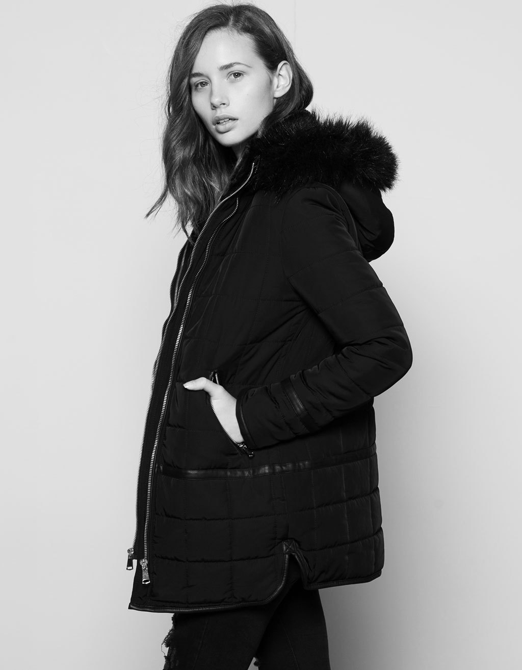 Bershka női fekete nylon kabát fotója