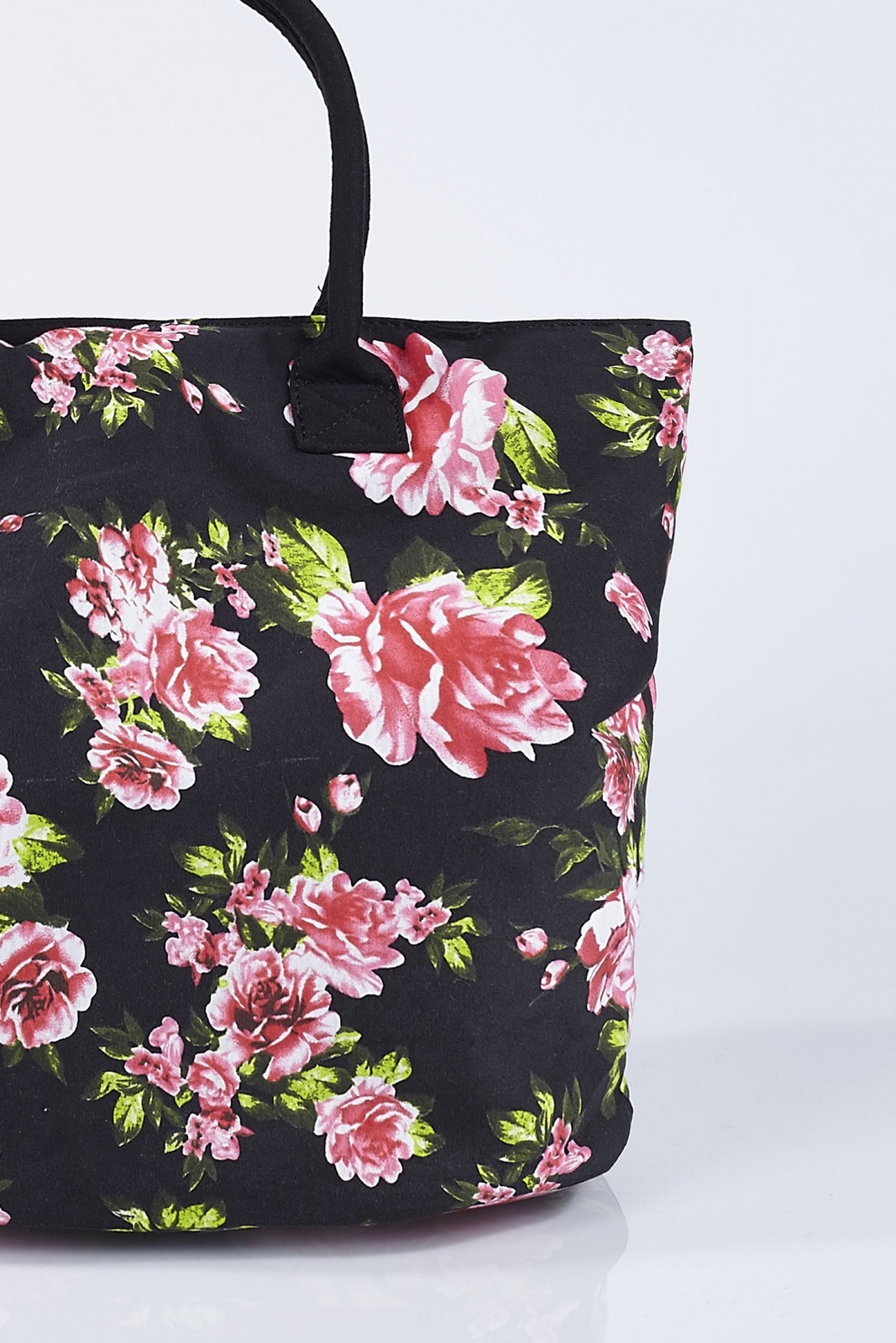 Terranova fekete virágos bevásárló táska 2015.02.28 fotója