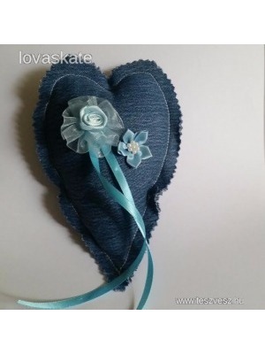 Esküvői farmer szív alakú kék virágos gyűrűpárna << lejárt 968776