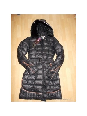Vadiúj XXXL-es, de max. XL-es fekete térdig érő szőrmebéléses téli kabát övvel, kapucnival << lejárt 371597