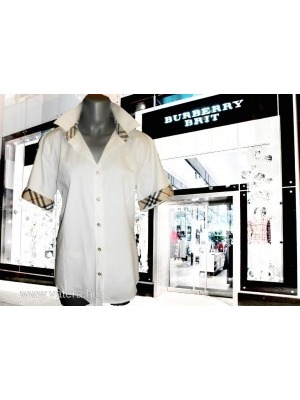 Burberry- rövid ujjú fehér rugalmas blúz 44-46 1x viselt Újszerű << lejárt 956978
