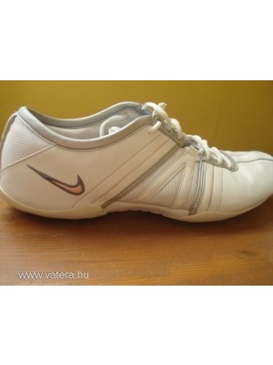 Nike Air bőr sportcipő edző cipő női 42-es << lejárt 140060