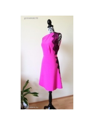 NYÁRI RUHA VÁSÁR! Meseszép fekete csipkés pink színű SIMPLY BE (business/alkalmi) ruha-4XL/5XL << lejárt 595930