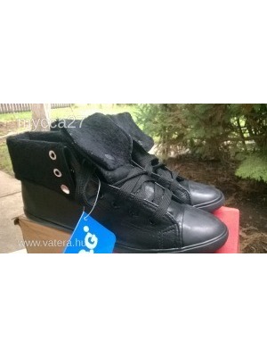 Új fekete bélelt műbőr tornacipő << lejárt 621688