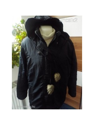 Fekete meleg kapucnis kabát M-es << lejárt 821537
