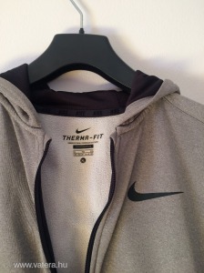 Kamasz Nike fiú kapucnis szürke cipzáras edzőpulóver << lejárt 1367058 43 fotója
