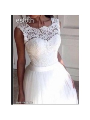 A-vonalú, egyrészes, fűzős csipke menyasszonyi ruha eladó << lejárt 244591