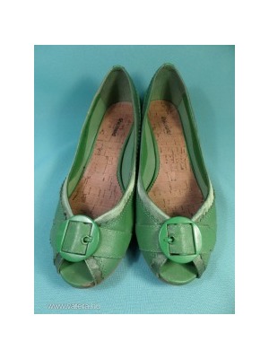 37-es női bőr félcipő benetton zöld << lejárt 597958