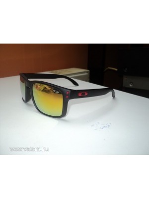 Oakley holbrook fekete napszemüveg VR46 Valentino Rossi << lejárt 951181