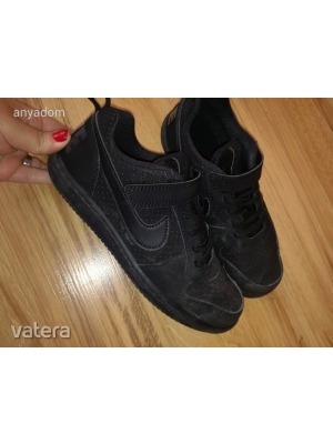 34-es fekete Nike cipő, fiunak << lejárt 765509