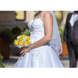 Gyönyörű csipke gyöngy virág szalag díszítésű fűzős tüllös menyasszonyi ruha kiegészítőkkel 36-40 << lejárt 515427