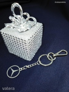 Mercedes Benz kulcstartó << lejárt 7403574 42 fotója