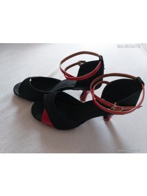 Fekete szatén-piros lakk latin szandál, cipő, 41-es, bth:25,5 cm << lejárt 992705