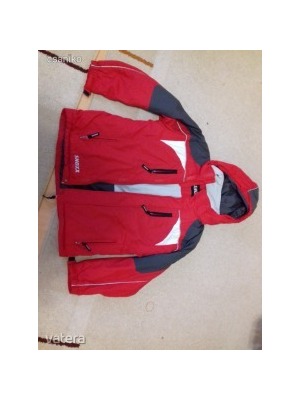 Snoxx, 152-es piros kabát, Bp-en << lejárt 332638