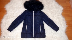 F&F gyönyörű sötétkék, szőrmés kapucnis, steppelt, bélelt téli kabát 122/128 << lejárt 983593 4 fotója