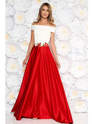 Piros Artista ruha hímzett betétekkel szatén anyagból << lejárt 804780