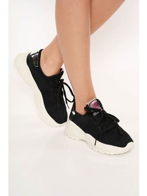 Fekete sport cipő fűzővel köthető meg casual << lejárt 301017