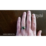 Zöld köves ezüst gyűrű, 925-ös finomságú << lejárt 599990