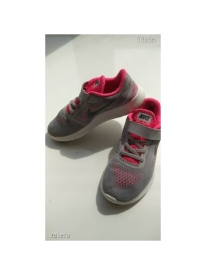 Nike hibátlan újszerű edzőcipő cipő lány szuper hajlékony 34-es 21,5 cm << lejárt 868504