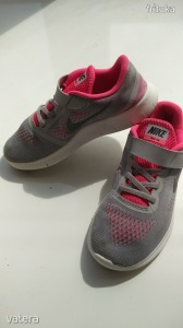 Nike hibátlan újszerű edzőcipő cipő lány szuper hajlékony 34-es 21,5 cm << lejárt 1852185 30 fotója