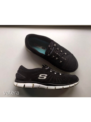 SKECHERS Gratis - In Motion pillekönnyű, sportos női cipő 37,5-38-as << lejárt 110220