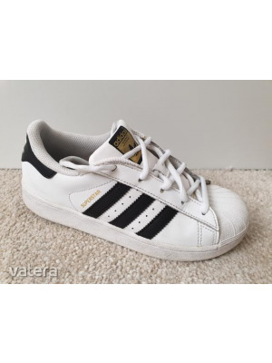 Adidas Superstar szuper fehér bőr cipő << lejárt 530358