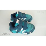 Adidas 24-es fiú szép cipő edzőcipő 15 cm belső Uk 7-es << lejárt 729855