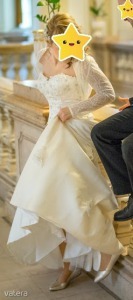 Ekrü romantikus, egyszer használt menyasszonyi, esküvői királylány-ruha << lejárt 9106924 50 fotója