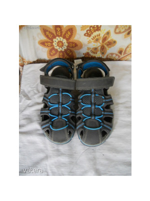 35-ös Bama márkájú, puha, kényelmes lábujjvédős túraszandál << lejárt 735471